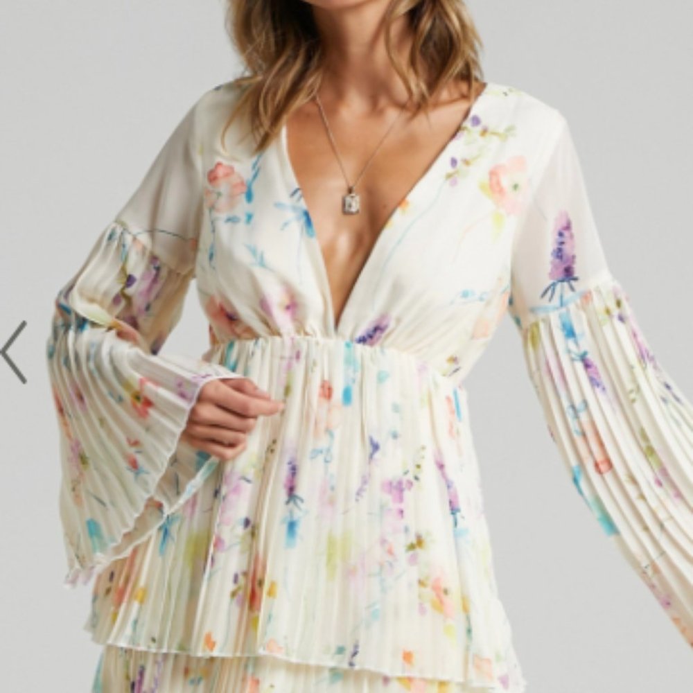 Showpo. Viviana Dress Watercolor Floral SOLD OUT